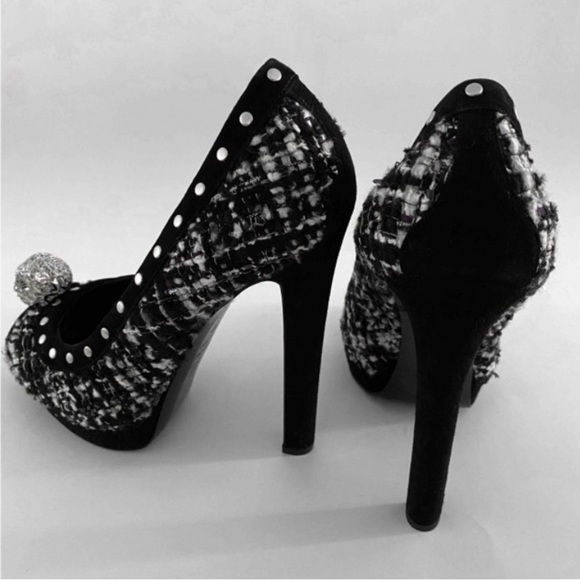 Alexander McQueen Heels 💀 - Picture 7 of 8